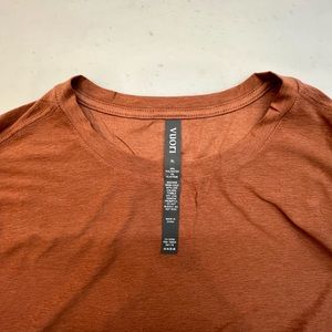 Vuori Long Sleeve Strato Tech Tee XL, NWT